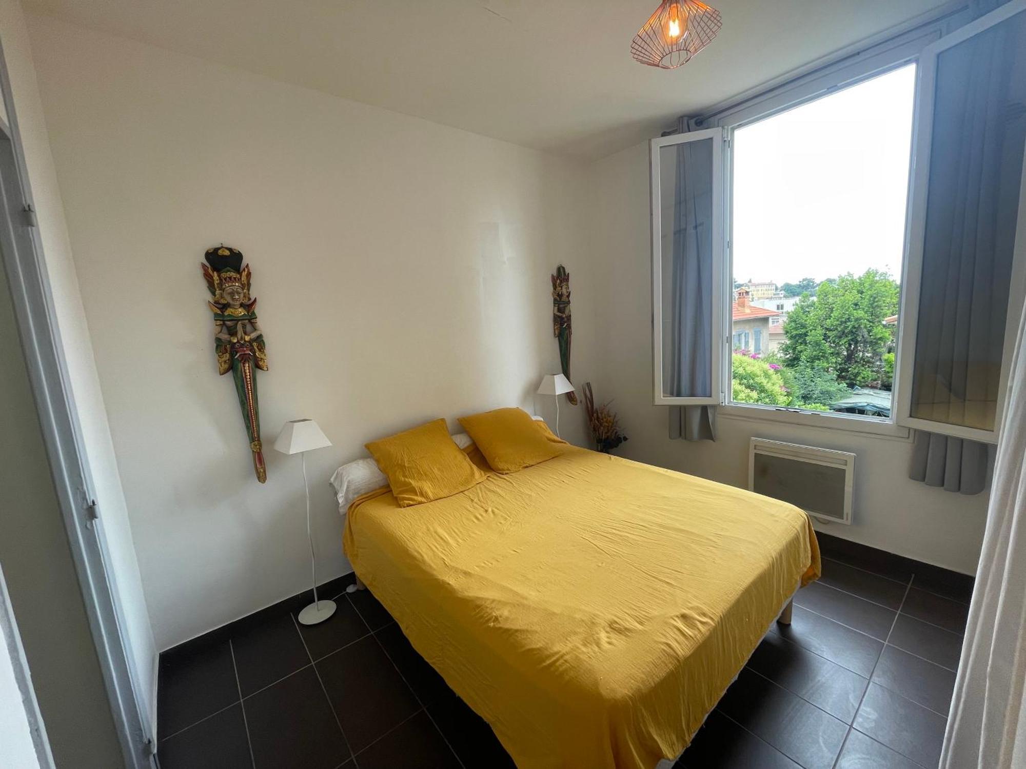 Charmant Dans Une Maison Nicoise Appartement *